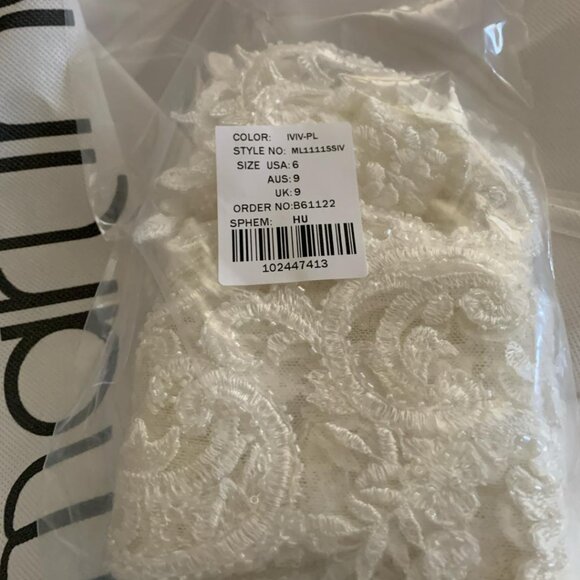 New!! Martina Liana Style #1111-V-NECK LACE FIT-AND-FLARE GOWN - Picture 6 of 9